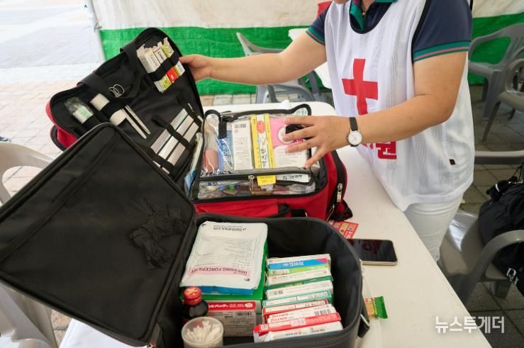 ‘천안흥타령춤축제 2025’ 축제장에 설치된 의료지원반.