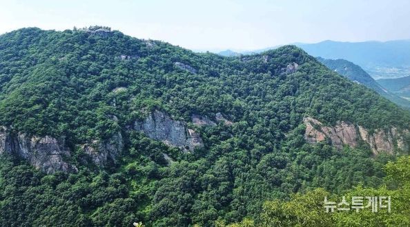 오봉산 산림과 암상 경관